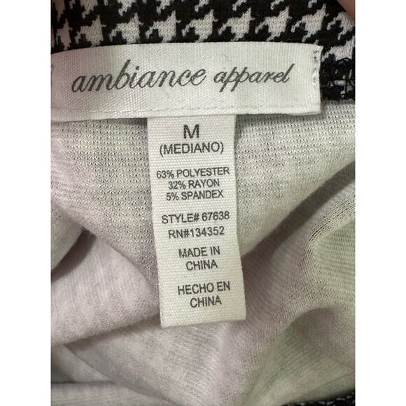 Ambiance Apparel black white houndstooth pull on mini skirt size M - Picture 4 of 13